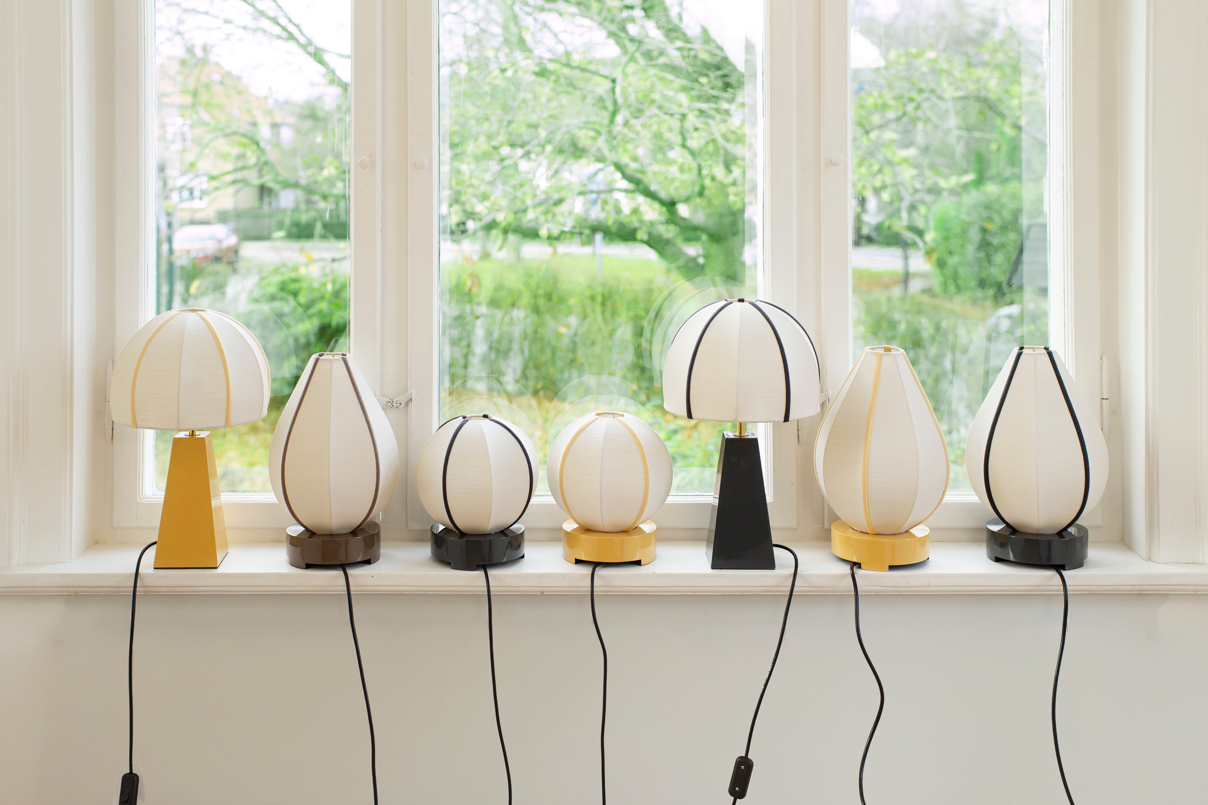 Rund Bordlampe, Coal