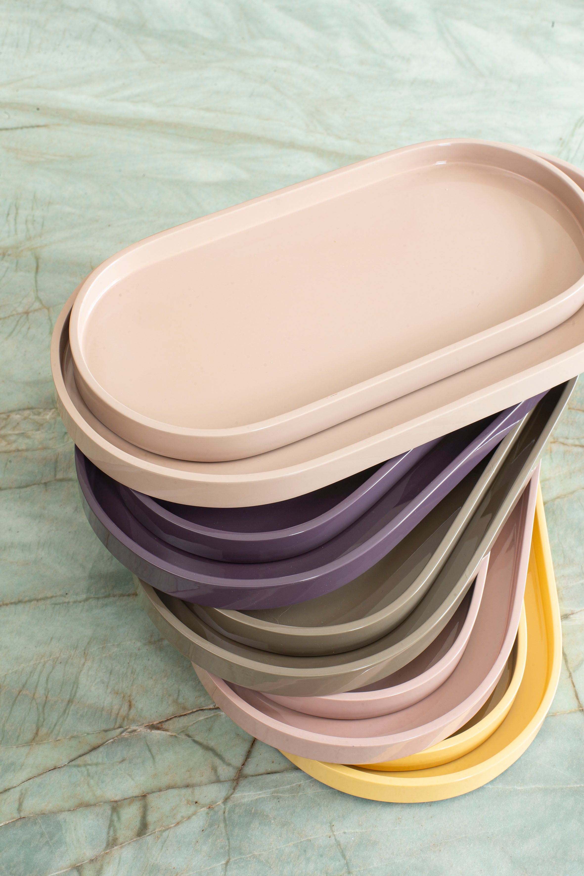 Lacquer Tray Oval S, Skin