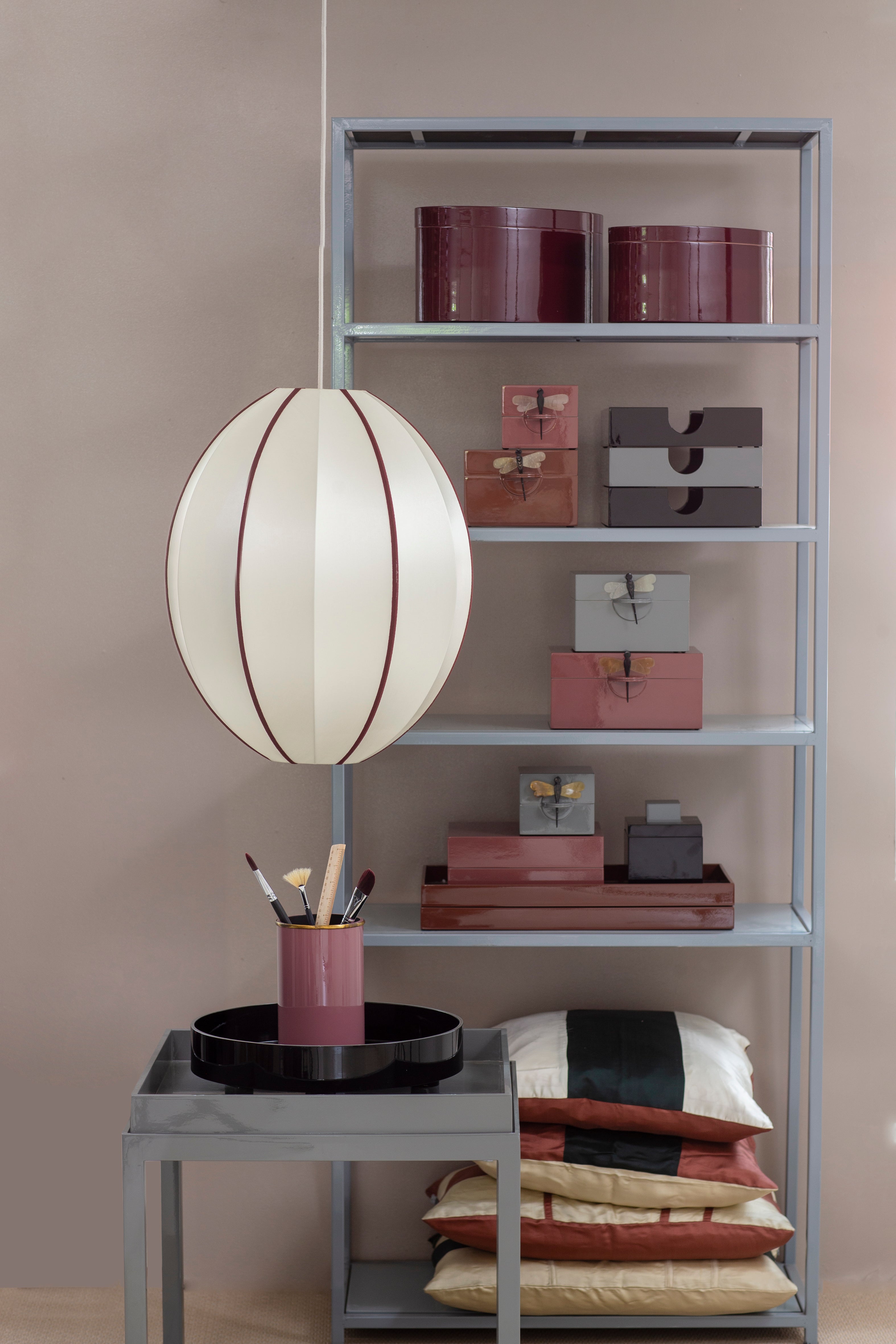 Lampeskærm Indochina Offwhite/Bordeaux oval L