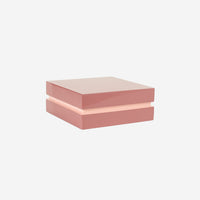 Square box, passion - color swatch